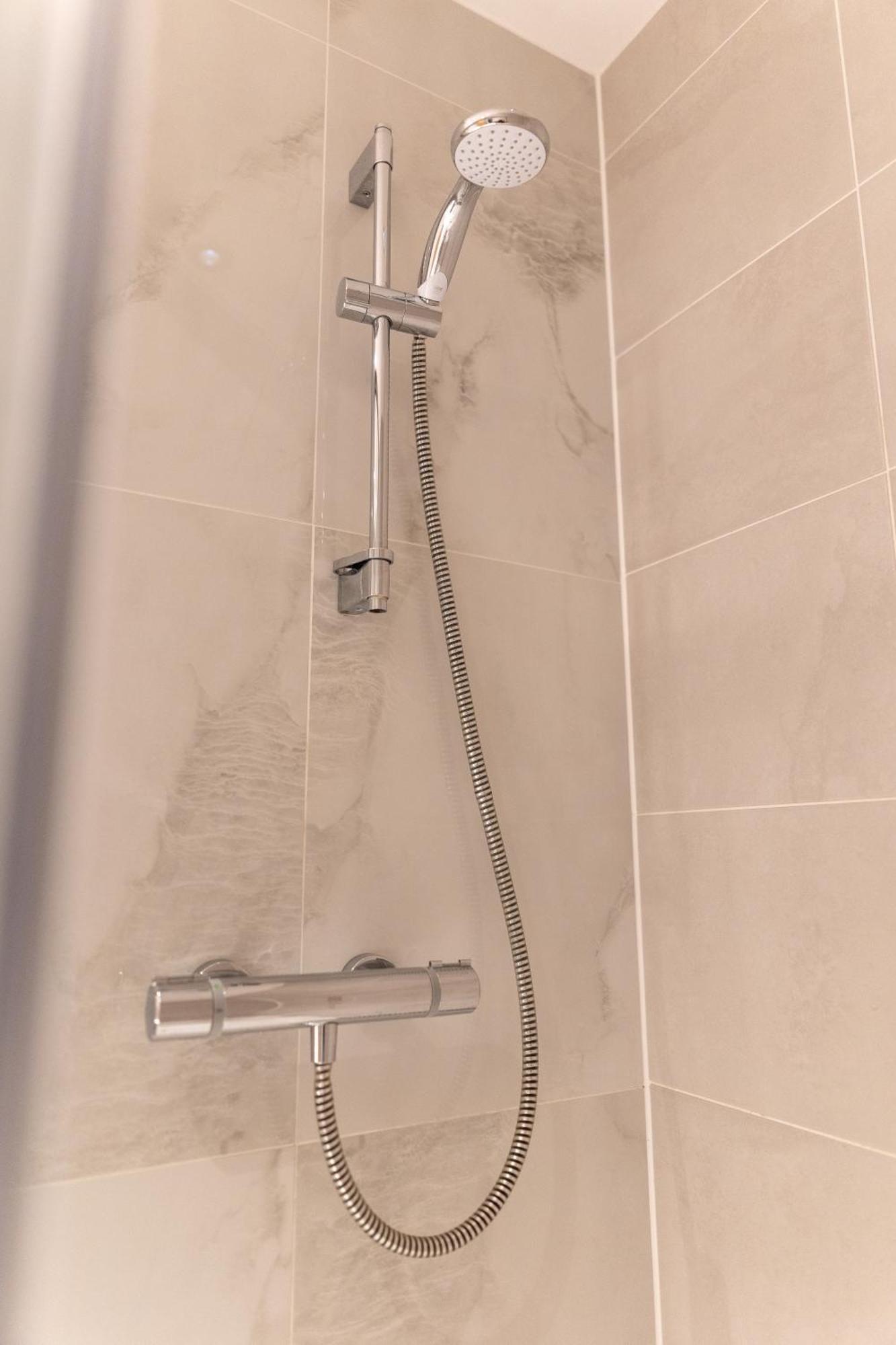 Exclusive Cardiff City Centre Apartment Eksteriør billede