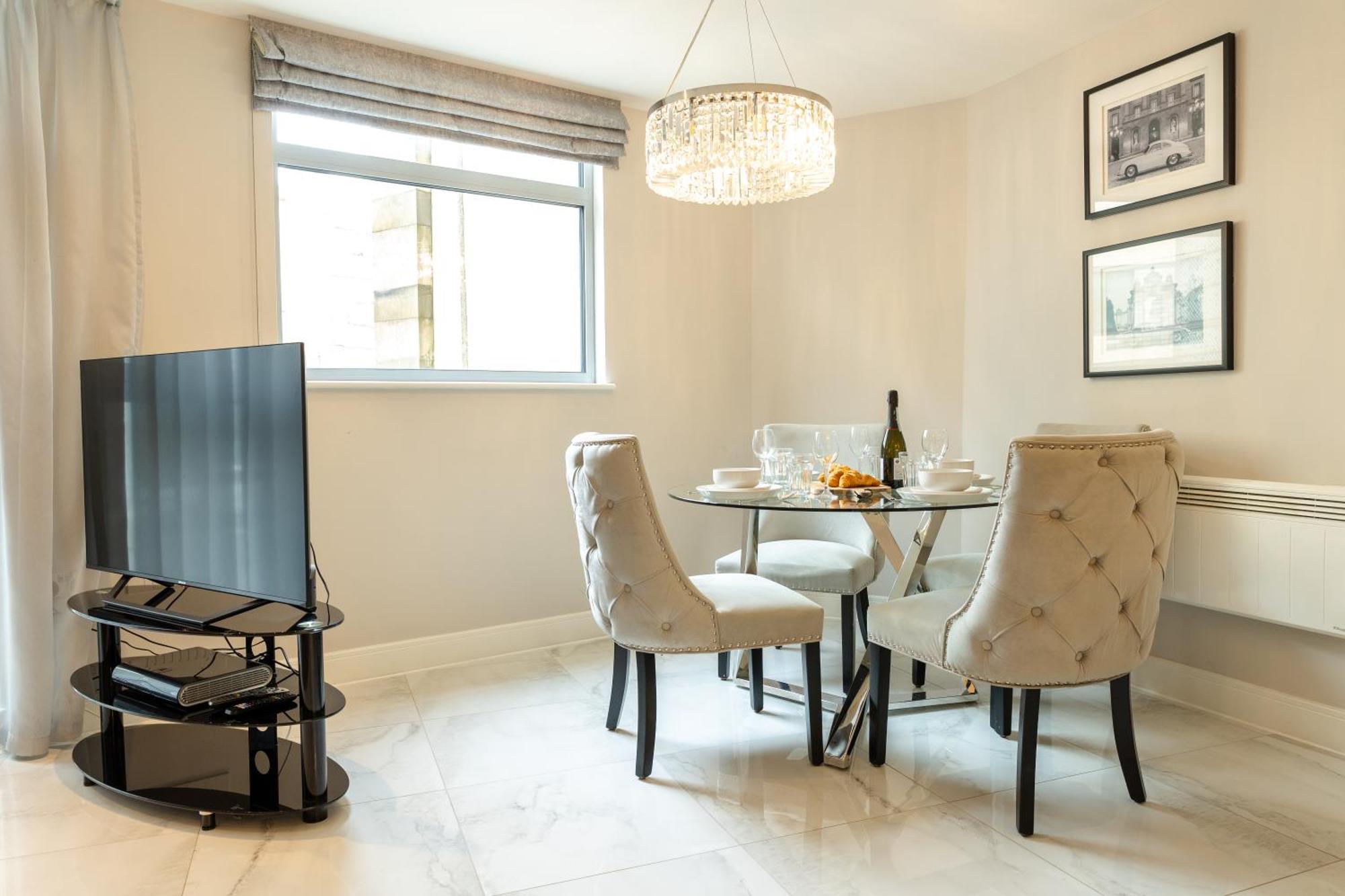 Exclusive Cardiff City Centre Apartment Eksteriør billede
